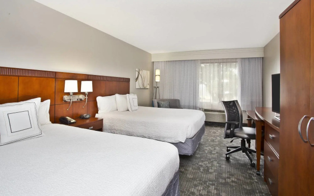 photo 2 of Courtyard by Marriott Gulfport Beachfront