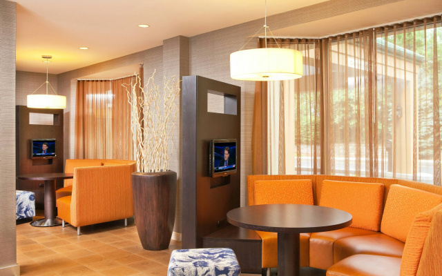 photo 2 of Courtyard by Marriott Hartford Manchester