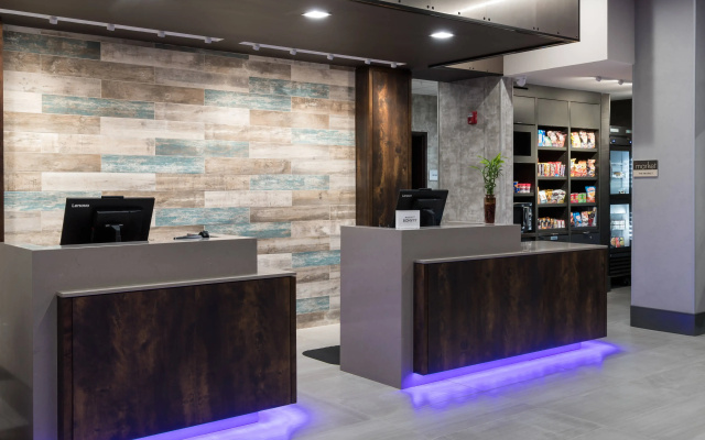 photo 2 of Courtyard by Marriott Houston Heights/I-10