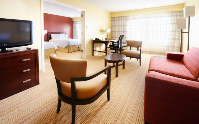 photo 3 of Courtyard by Marriott Houston Hobby Airport