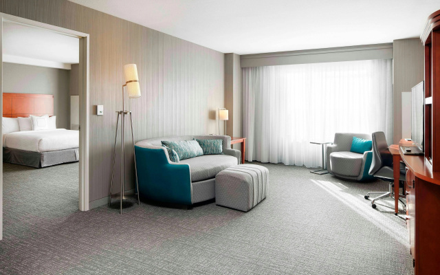 photo 3 of Courtyard by Marriott Indianapolis Downtown