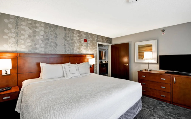 photo 5 of Courtyard by Marriott Jacksonville Airport