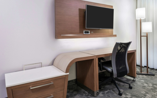 photo 4 of Courtyard by Marriott Lafayette Airport