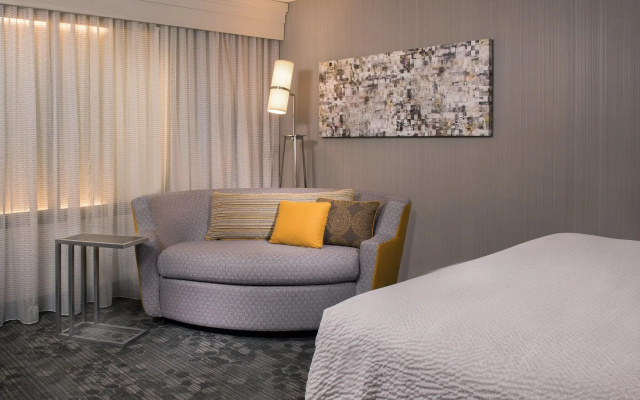 photo 4 of Courtyard by Marriott Lansing