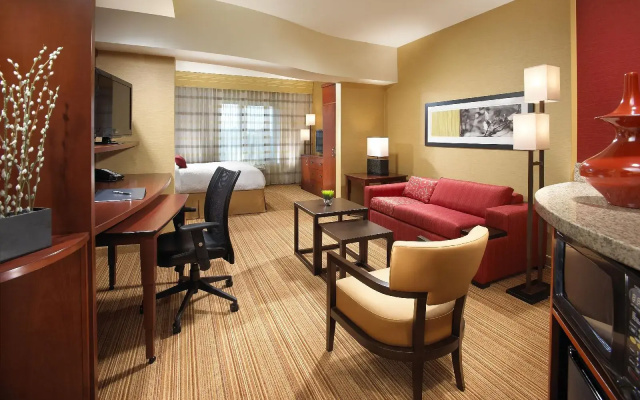 photo 5 of Courtyard by Marriott Long Beach Airport