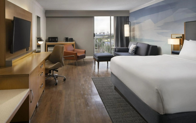 photo 3 of Courtyard by Marriott Long Beach Downtown