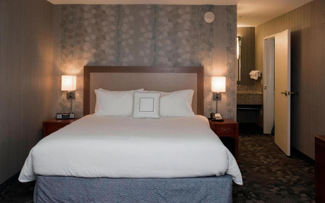 photo 4 of Courtyard by Marriott Los Angeles Burbank Airport