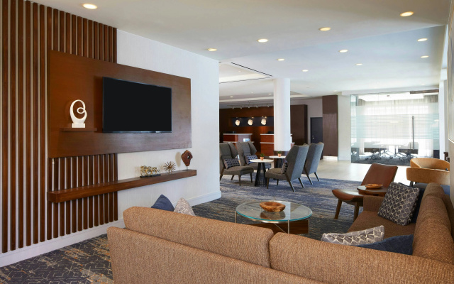 photo 2 of Courtyard by Marriott Los Angeles LAX/Century Boulevard