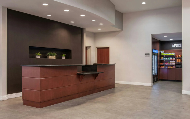 photo 2 of Courtyard by Marriott Los Angeles Pasadena/Monrovia