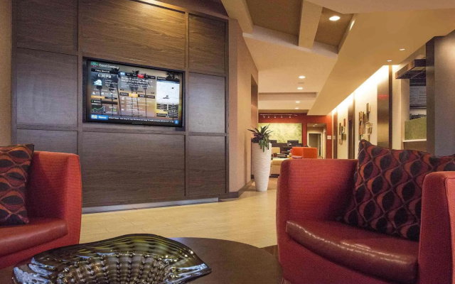 photo 2 of Courtyard by Marriott Los Angeles Woodland Hills