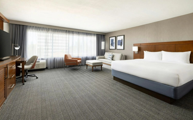 photo 3 of Courtyard by Marriott Los Angeles Woodland Hills