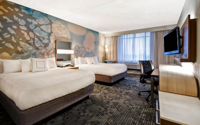 photo 4 of Courtyard by Marriott Louisville Airport