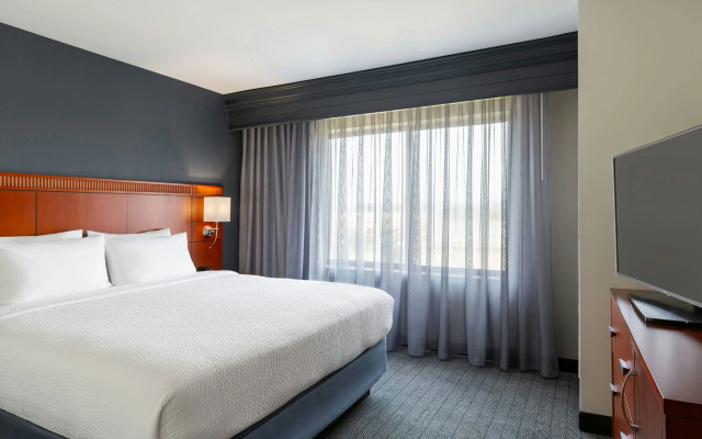 photo 3 of Courtyard by Marriott Madison West Middleton
