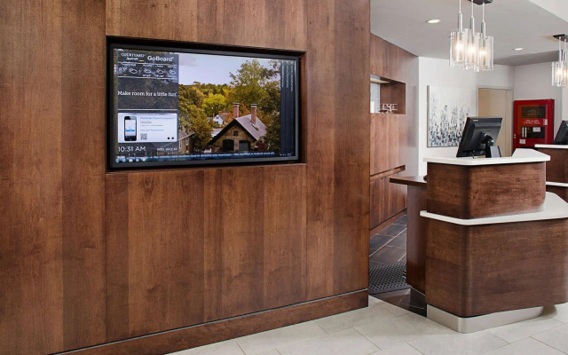 photo 2 of Courtyard by Marriott Manchester - Boston Regional Airport
