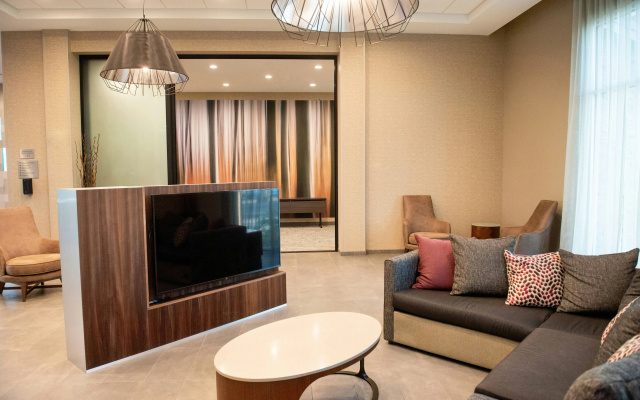 photo 2 of Courtyard by Marriott Mesa At Wrigleyville West
