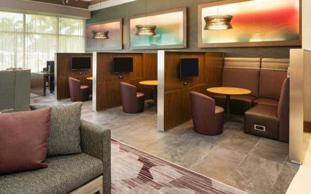 photo 4 of Courtyard by Marriott Miami Airport