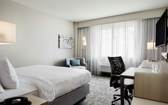 photo 5 of Courtyard by Marriott Milwaukee Downtown