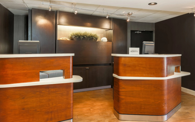 photo 2 of Courtyard by Marriott Monroe Airport