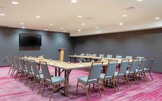 photo 4 of Courtyard by Marriott New York Queens/Jamaica