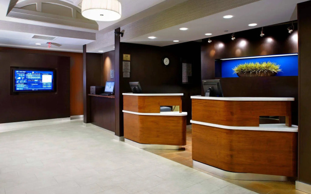 photo 2 of Courtyard by Marriott Newark Granville