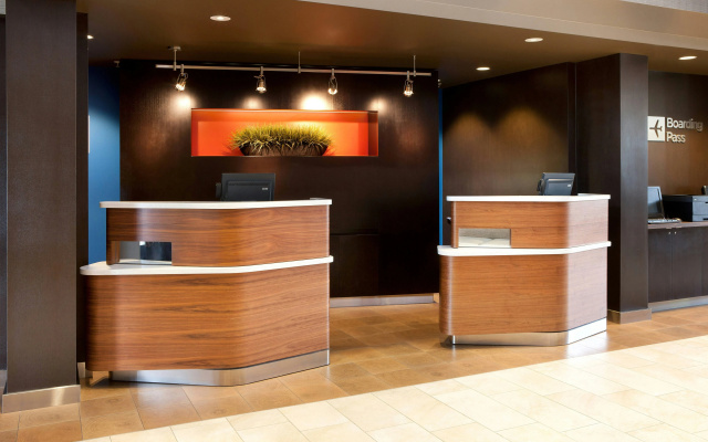 photo 2 of Courtyard by Marriott Oakland Airport
