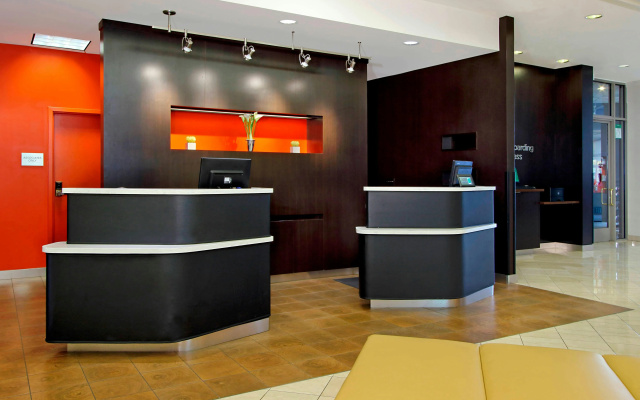 photo 2 of Courtyard by Marriott Oakland Downtown