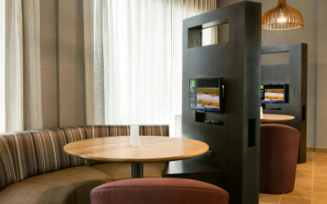photo 2 of Courtyard by Marriott Omaha Bellevue Beardmore Event Center