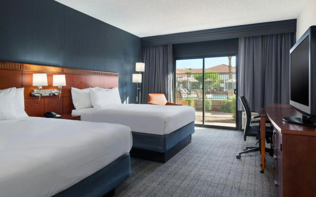 photo 3 of Courtyard by Marriott Phoenix Airport