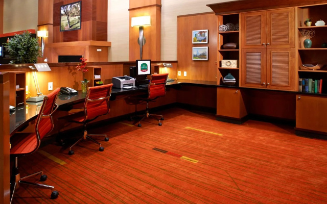 photo 2 of Courtyard by Marriott Pittsburgh Downtown