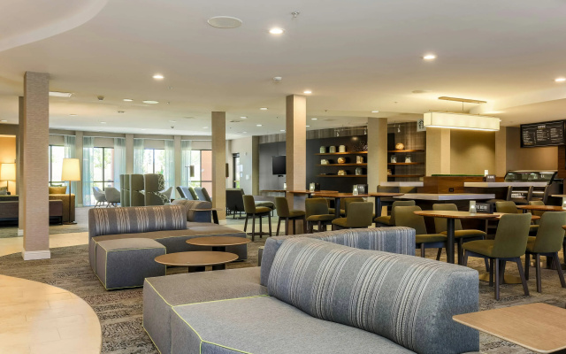 photo 2 of Courtyard by Marriott Roseville Galleria Mall/Creekside Ridge Drive