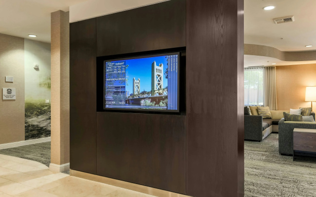 photo 5 of Courtyard by Marriott Roseville Galleria Mall/Creekside Ridge Drive