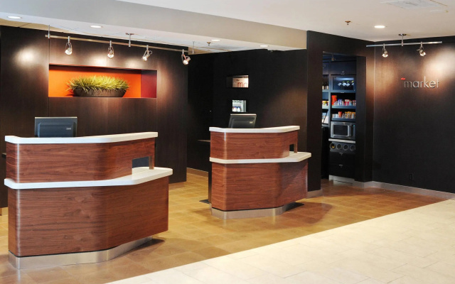 photo 2 of Courtyard by Marriott San Antonio Airport