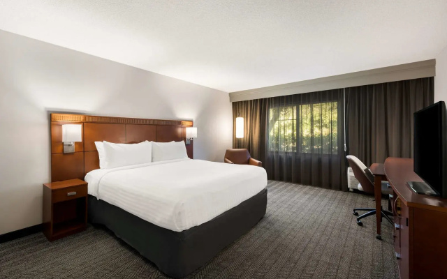 photo 5 of Sonesta Select San Jose Airport