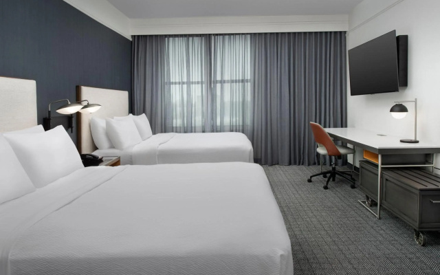 photo 3 of Courtyard by Marriott Savannah Downtown/Historic District