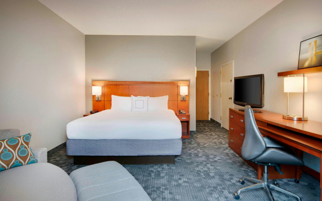 photo 2 of Courtyard by Marriott Savannah Midtown