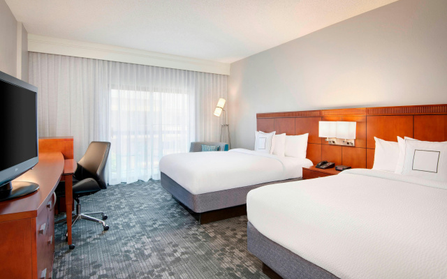 photo 3 of Courtyard by Marriott Savannah Midtown