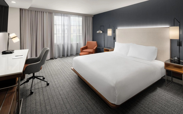 photo 4 of Courtyard by Marriott Seattle Bellevue/Downtown