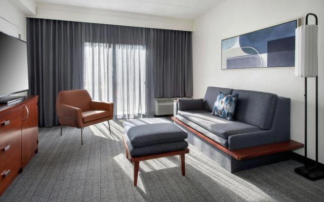 photo 2 of Courtyard by Marriott Silver Spring North/White Oak