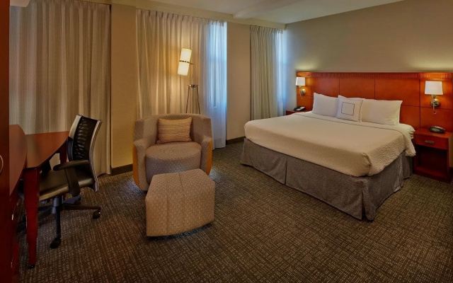 photo 3 of Courtyard by Marriott St. Petersburg Downtown