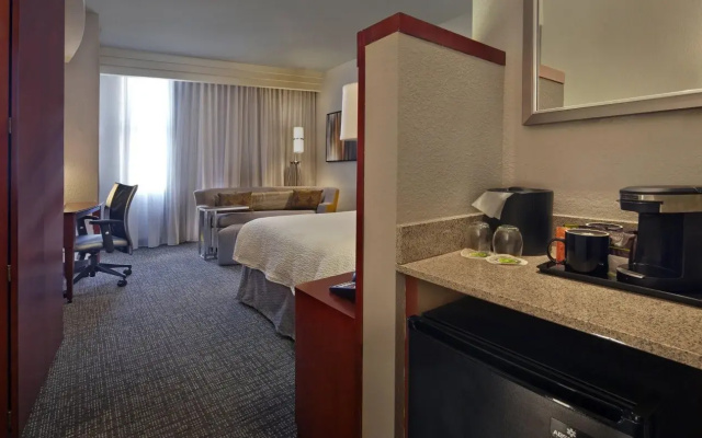 photo 4 of Courtyard by Marriott St. Petersburg Downtown