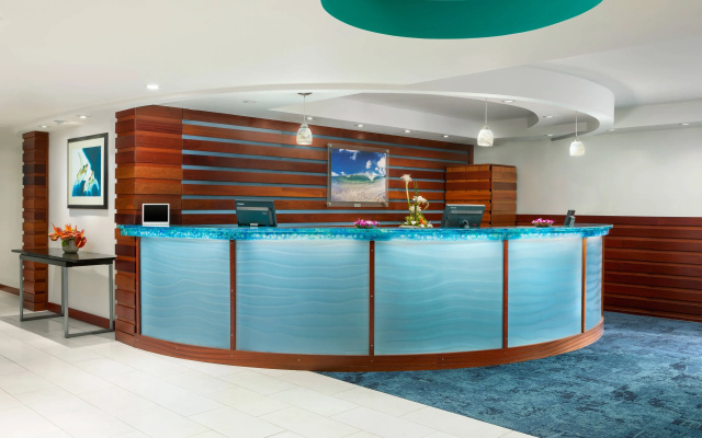 photo 2 of Courtyard by Marriott Waikiki Beach