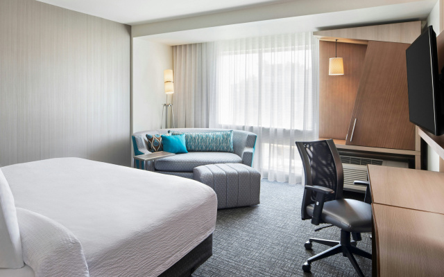 photo 2 of Courtyard by Marriott Wayne Fairfield