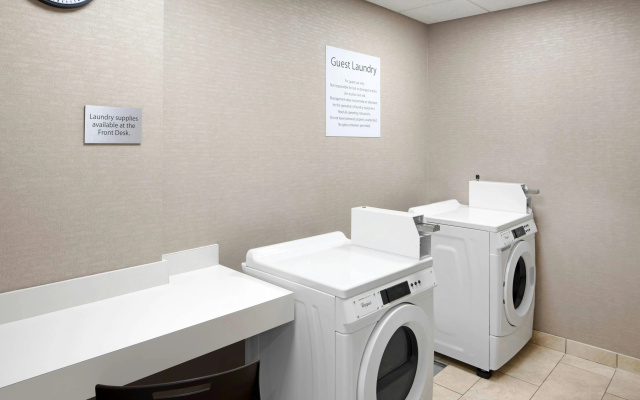 photo 4 of Courtyard by Marriott Wayne Fairfield