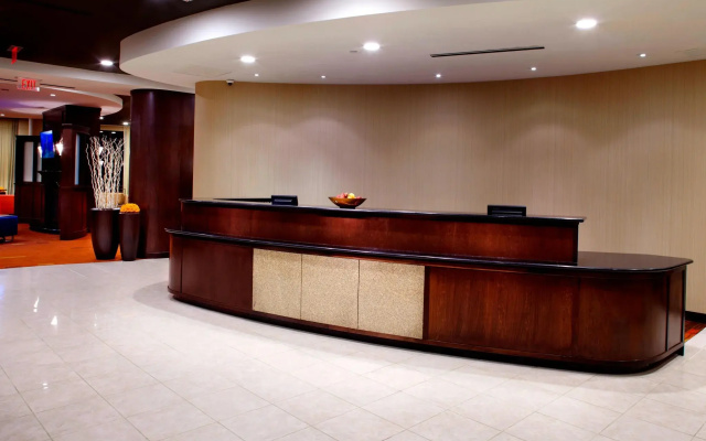 photo 2 of Courtyard by Marriott Pittsburgh West Homestead/Waterfront