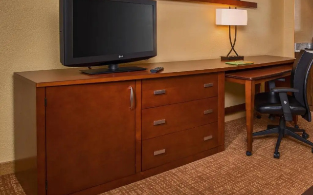 photo 5 of Courtyard by Marriott Williamsburg Busch Gardens Area