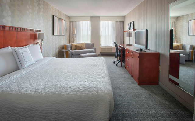 photo 4 of Courtyard by Marriott Wilmington Downtown