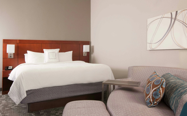 photo 5 of Courtyard Charleston Waterfront by Marriott