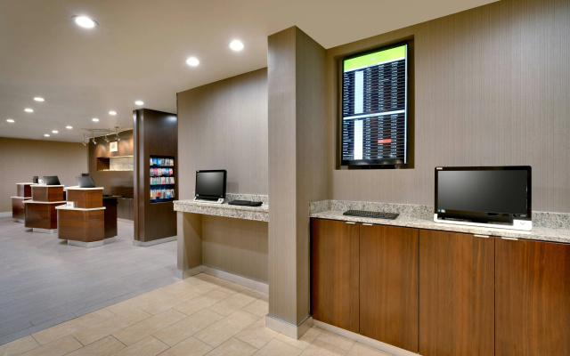 photo 3 of Courtyard by Marriott Charlotte Airport LoSo