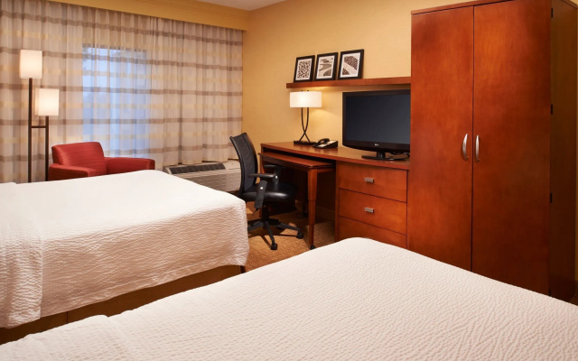 photo 3 of Comfort Inn & Suites Arlington Heights - Buffalo Grove