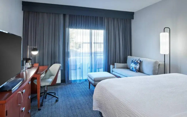 photo 4 of Courtyard Chicago Highland Park/Northbrook
